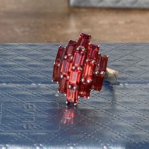 MOZAMBIQUE GARNET RING size 6 in Sterling Silver